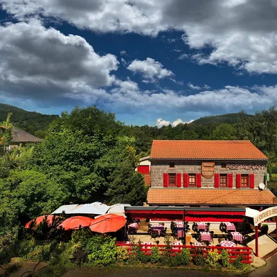 L'Auberge de la Fontaine du Berger — vue 2, restaurant à Orcines (Puy-de-Dôme)