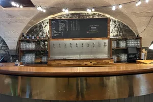 Brewpub Dark Lab — vue 1, restaurant à Saint-Ours-les-Roches (Puy-de-Dôme)