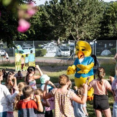 Camping Paradis l'Europe — vue 4, hébergement à Murol (Puy-de-Dôme)