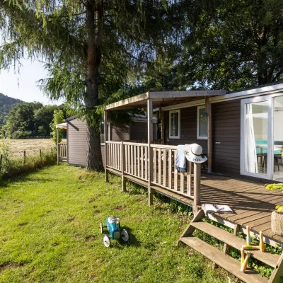 Camping Paradis l'Europe — vue 3, hébergement à Murol (Puy-de-Dôme)