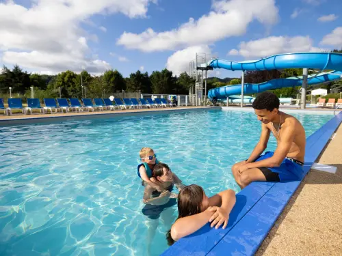 Camping Paradis l'Europe, hébergement à Murol dans le Puy-de-Dôme