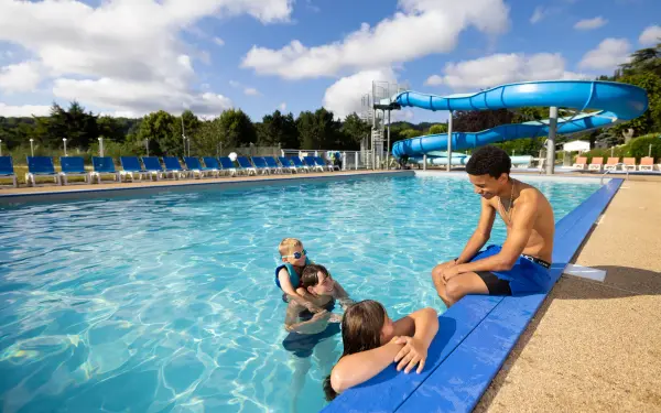 Camping Paradis l'Europe, hébergement à Murol