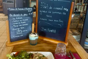 Le Zinc — vue 2, restaurant à Riom (Puy-de-Dôme)
