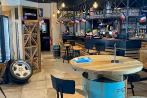 L'Entrepotes — vue 2, restaurant à Issoire (Puy-de-Dôme)