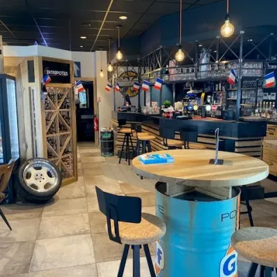 L'Entrepotes — vue 2, restaurant à Issoire (Puy-de-Dôme)