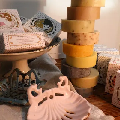 Les Belles de Savon — vue 3, activité à Queuille (Puy-de-Dôme)