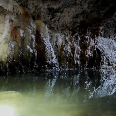 Les Grottes du Cornadore — vue 3, activité à Saint-Nectaire (Puy-de-Dôme)