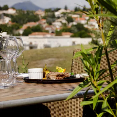 Hôtel-Restaurant Le Gergovie — vue 1, restaurant à Pérignat-lès-Sarliève (Puy-de-Dôme)