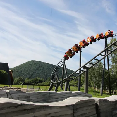 Vulcania — vue 1, activité à Saint-Ours-les-Roches (Puy-de-Dôme)